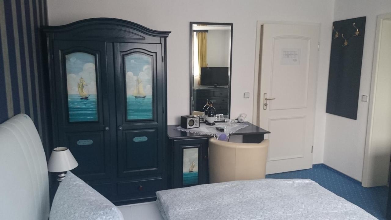 רוסטוק Landhotel Ostseetraum & Fewo מראה חיצוני תמונה